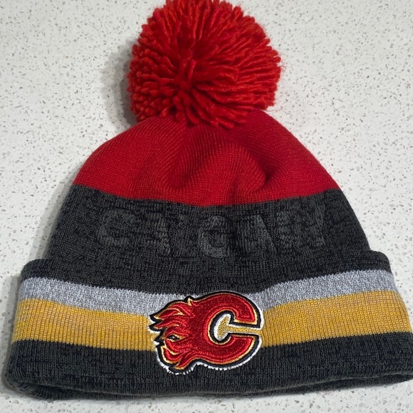 Calgary Flames Tuque - Picture 1 of 2
